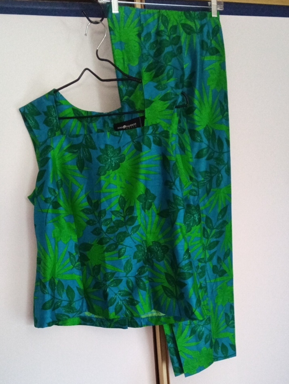 Sag Harbor 2 Piece Set Tropical Print, Sleeveless Top And Long Pant - Green/Teal
